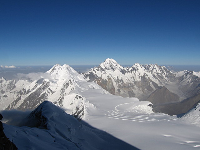Pamiiri suur firni platoo, eemal kõrgem tipp Moskva 6785m